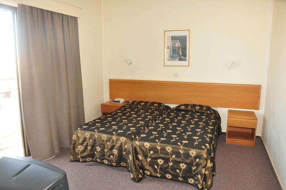 Harry'S Hotel 普罗塔拉斯 外观 照片
